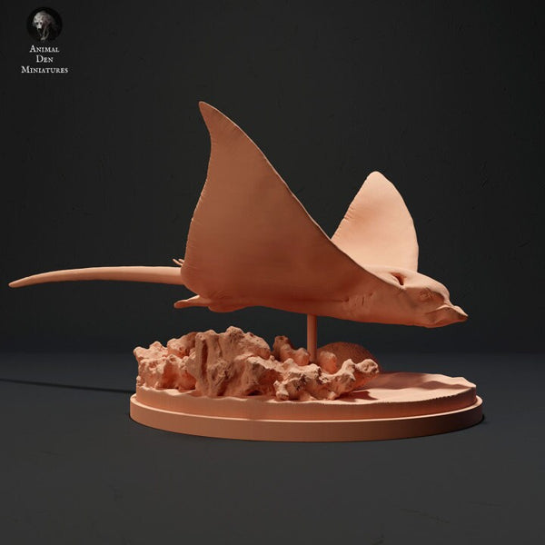 Spotted Eagle Ray - UNPAINTED - Animal Den Miniatures